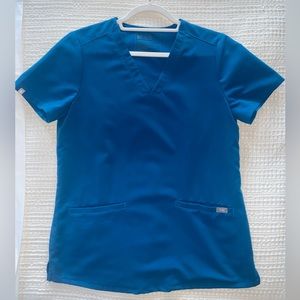 Figs Scrubs - ‘Alps Blue’ Catarina 3-Pocket Scrub Top
